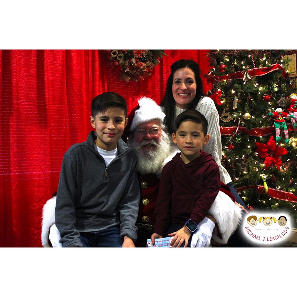 family_with_Santa_at_Pediatric_Dentist