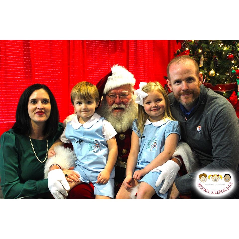 family_with_Santa