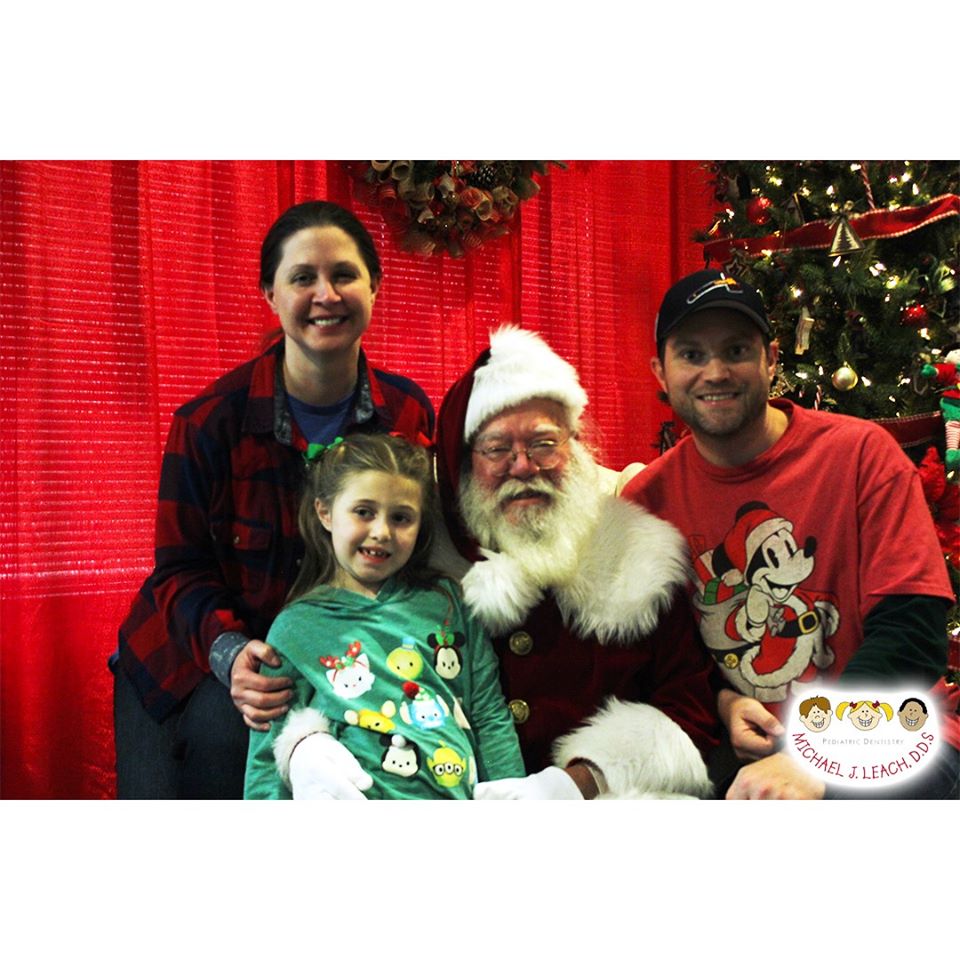 family_with_Santa
